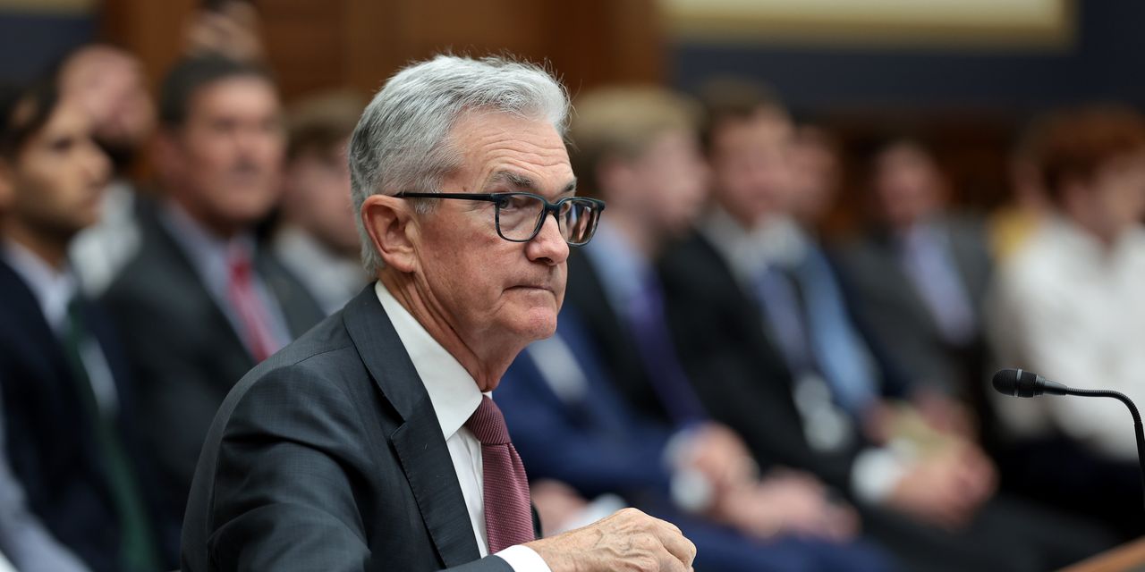 Powell Expects Temporary Interest-Rate Pause, Anticipates Rate Hike Later This Year.