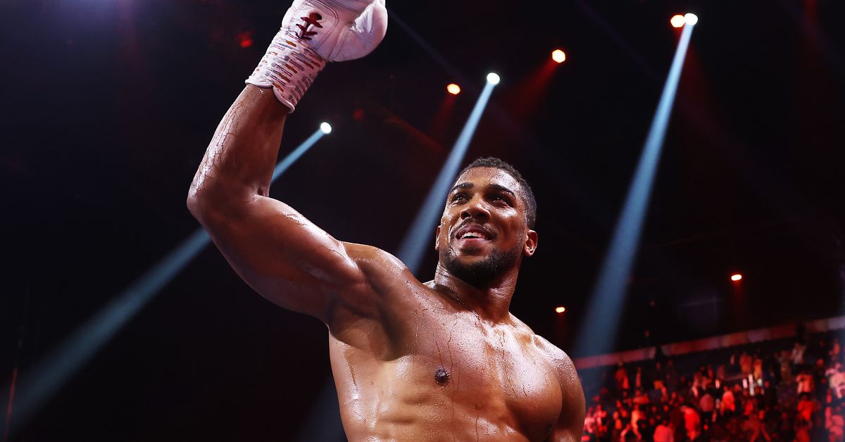 Featured image for "Anthony Joshua Favored in 2024 Boxing Showdown Against Francis Ngannou"