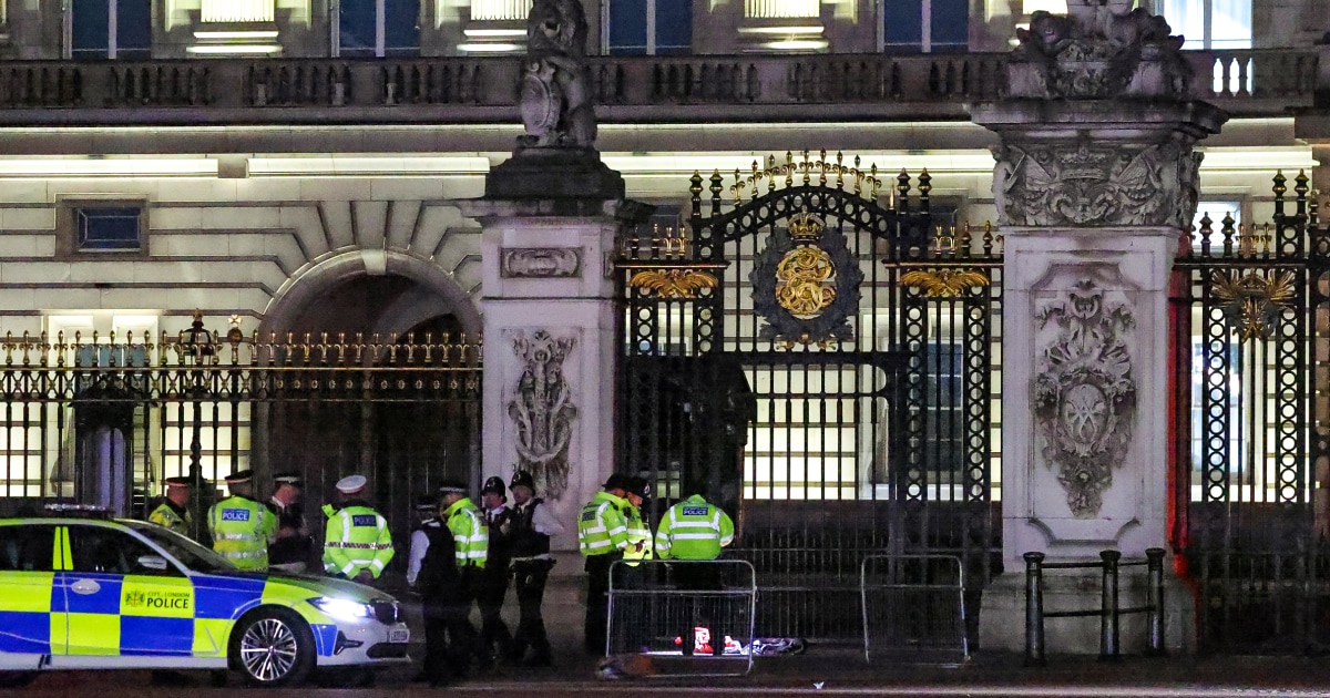 Security concerns at Buckingham Palace ahead of coronation