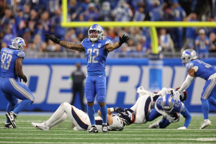 "Playoff Hopes Alive: Detroit Lions on the Verge of First Division Title in 30 Years"