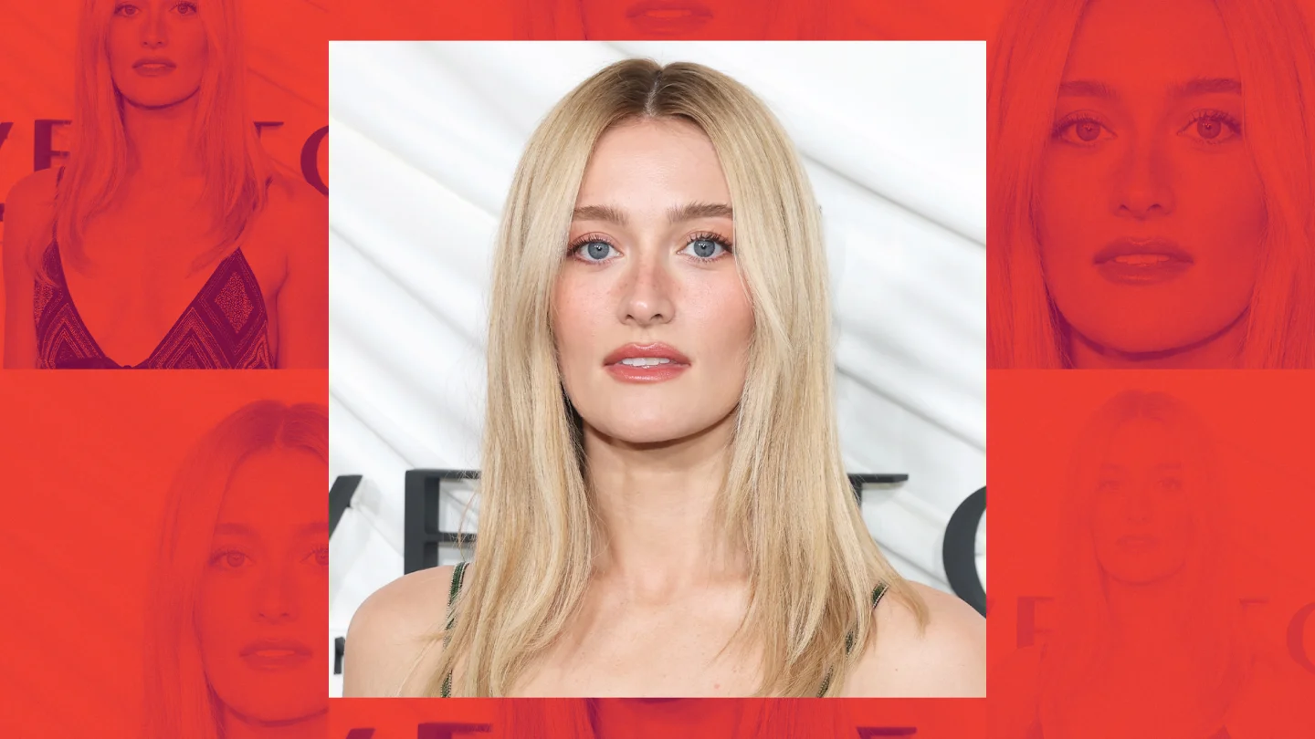 Sarah Pidgeon Captures Carolyn Bessette Kennedy’s Quiet Iconic Style in Love Story