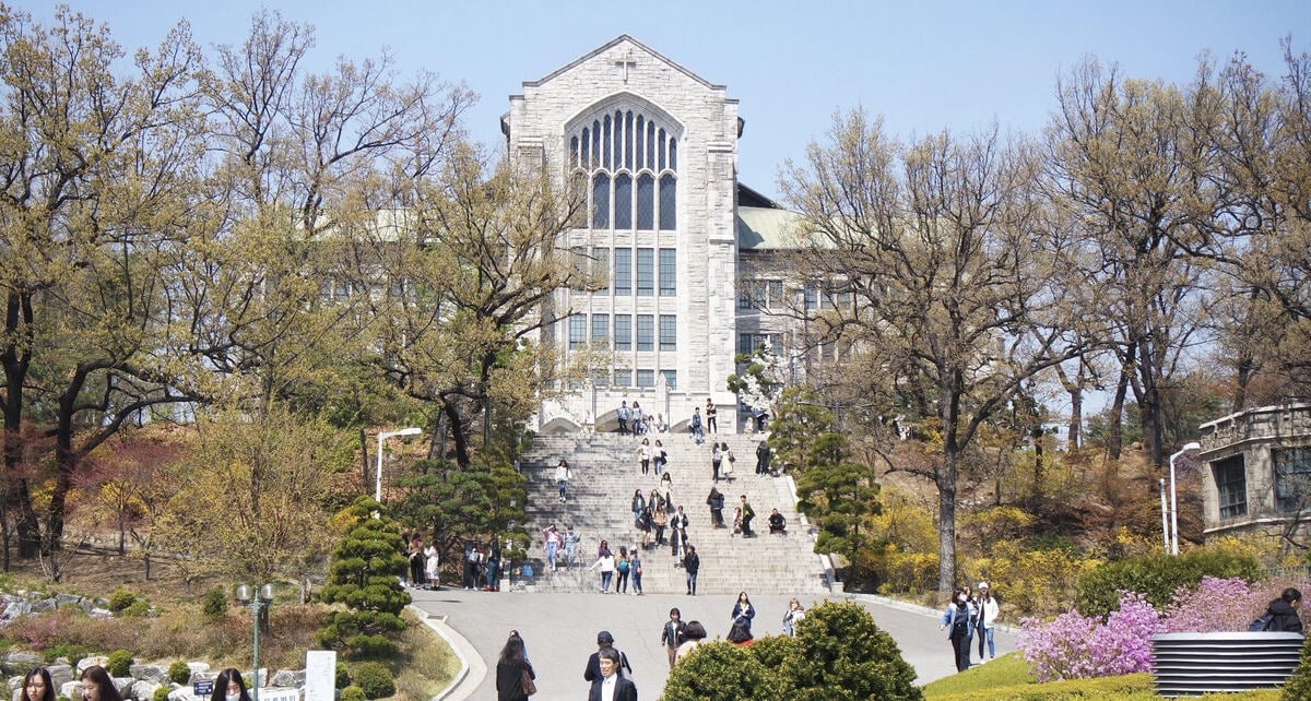 Featured image for South Korean Medical Students and Trainee Doctors Unite in Protest Against Government Policies