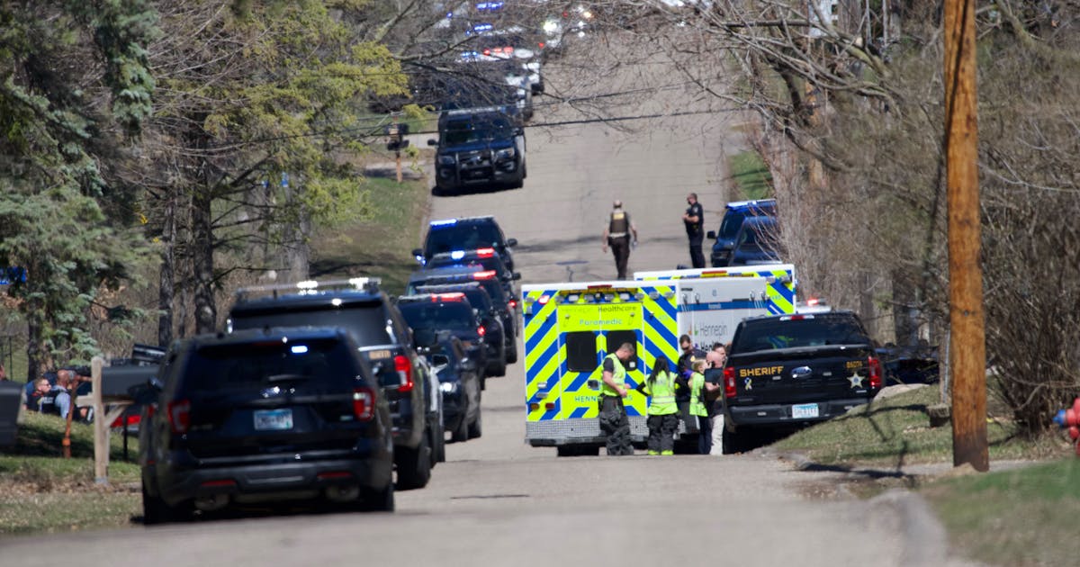 Featured image for "Minnetonka Officer Shot While Serving Warrant"