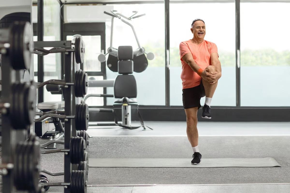 Featured image for "Heavy Weightlifting in Retirement Boosts Long-Term Mobility, Study Finds"