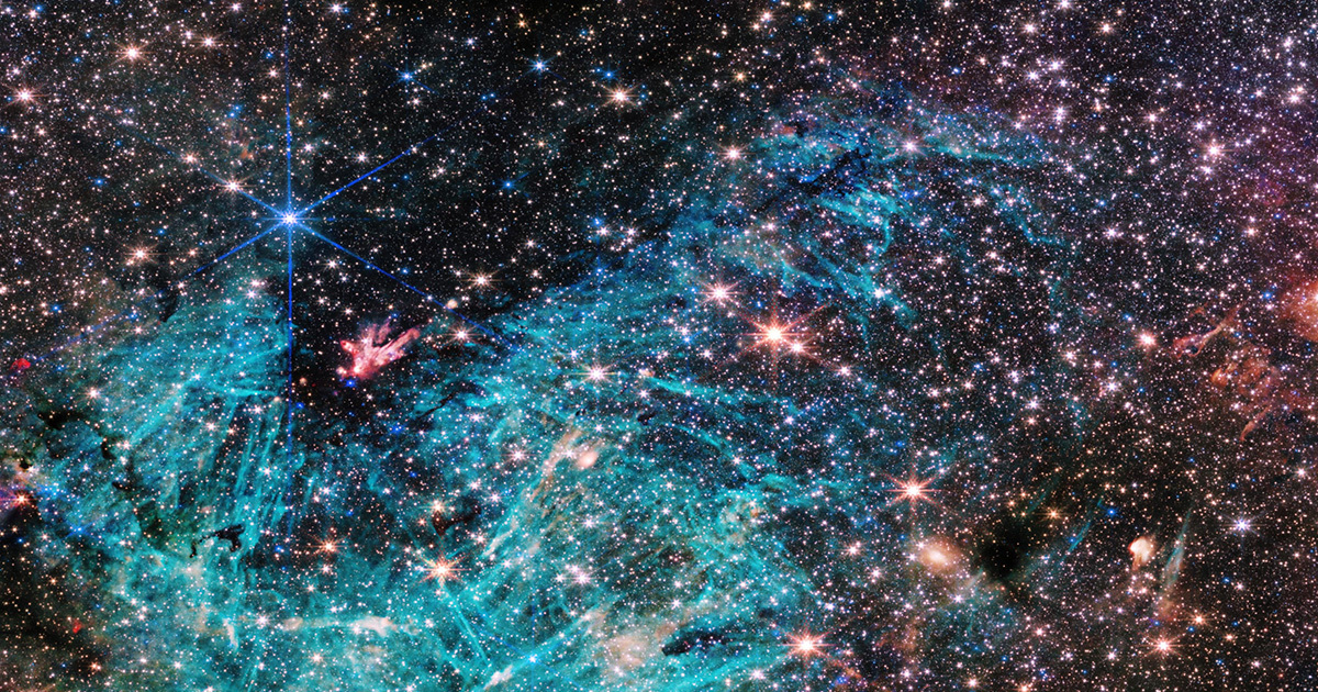 Featured image for "James Webb Telescope Reveals Enigmatic Structures at the Heart of the Milky Way"