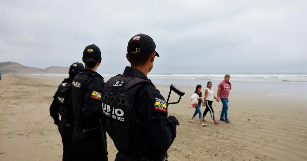 Featured image for Beheaded warning on Ecuador beach highlights surge in gang violence