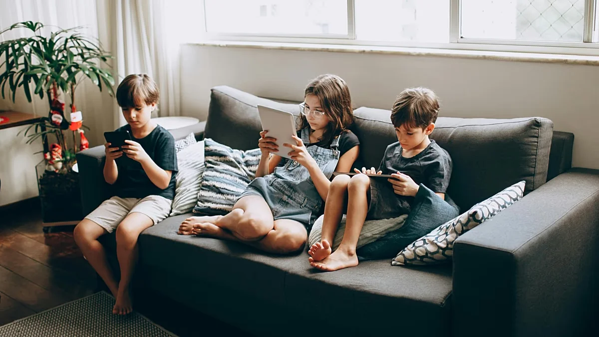 Teens Find Quick Workarounds to Australia's Under-16 Social Media Ban