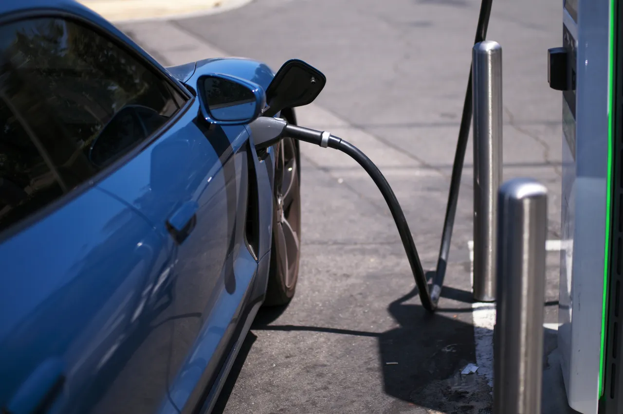 Oregon Legislature Debates New Transportation Funding Amid Quorum Challenges