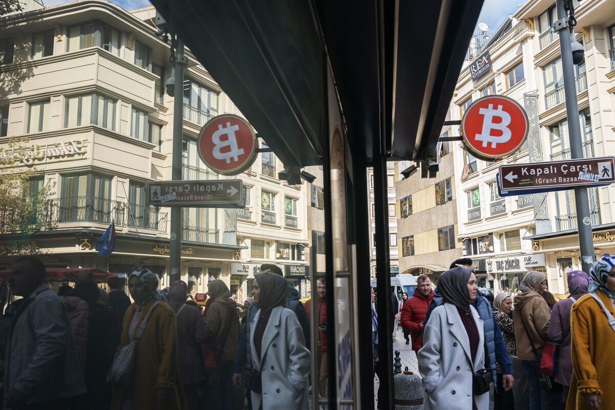 Bitcoin Nears $80K Amid Trump-Driven Crypto Surge