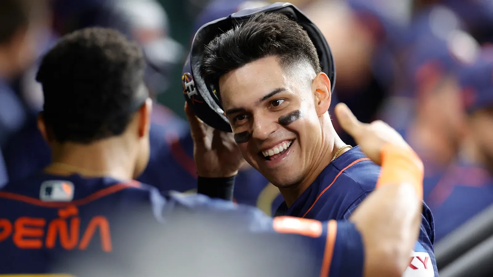 Mauricio Dubón leads Astros to victory over Giants.