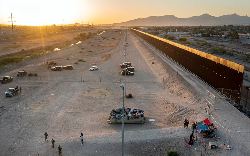 Republican Governors Rally Support for Abbott's Border Policies