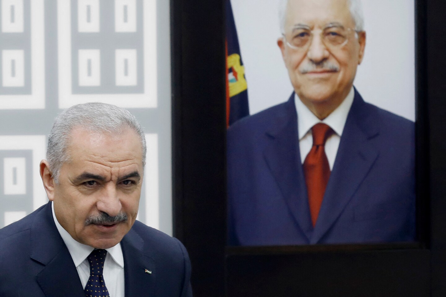 "Palestinian Prime Minister Resigns Amid Government Overhaul"