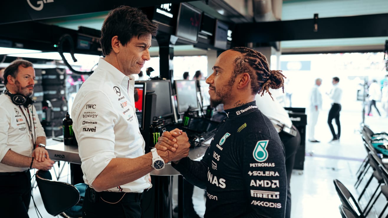 "Mercedes' Ambition for 2024 Season and Development Challenges Revealed"