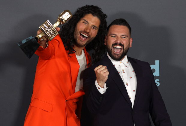 Featured image for Dan + Shay to Make History as First-Ever Coaching Duo on The Voice Season 25
