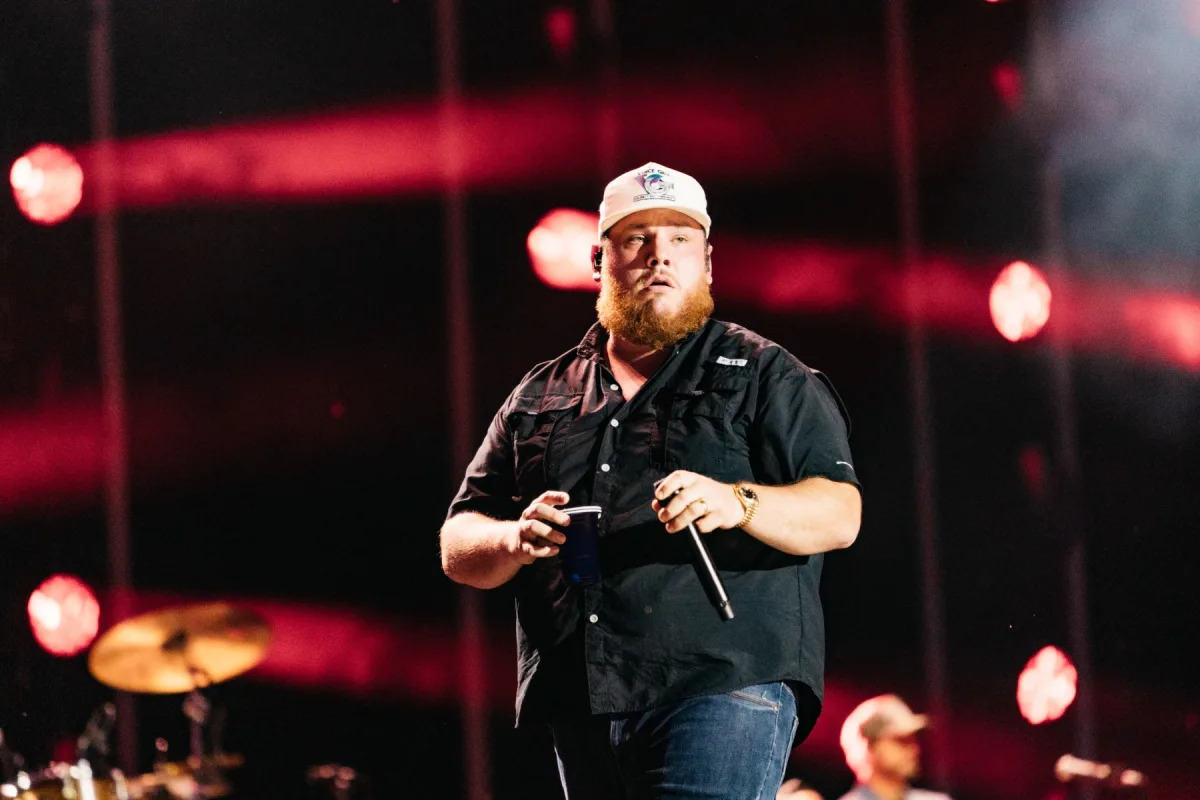 Luke Combs Supports Fan Amidst Lawsuit, Sends Financial Aid