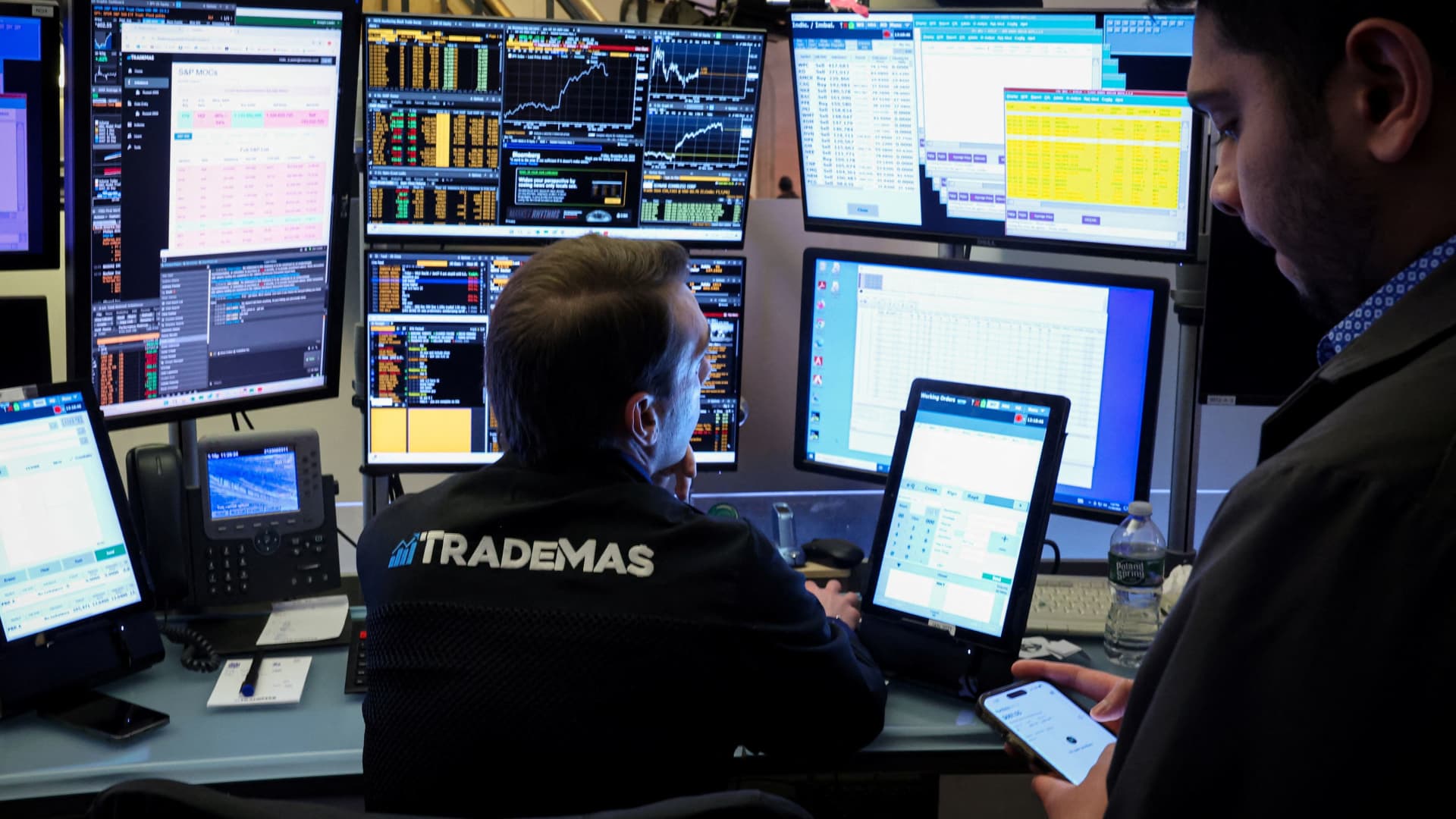 Dow and S&P 500 Achieve Record Highs in Best Month of the Year