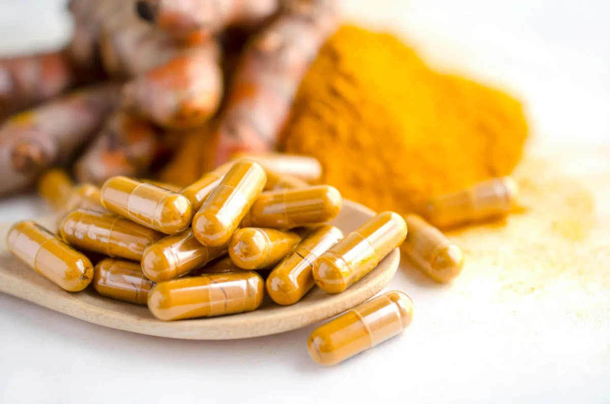"Turmeric Supplements: Effective for Pain Relief and Mood Boosting, Say Experts"