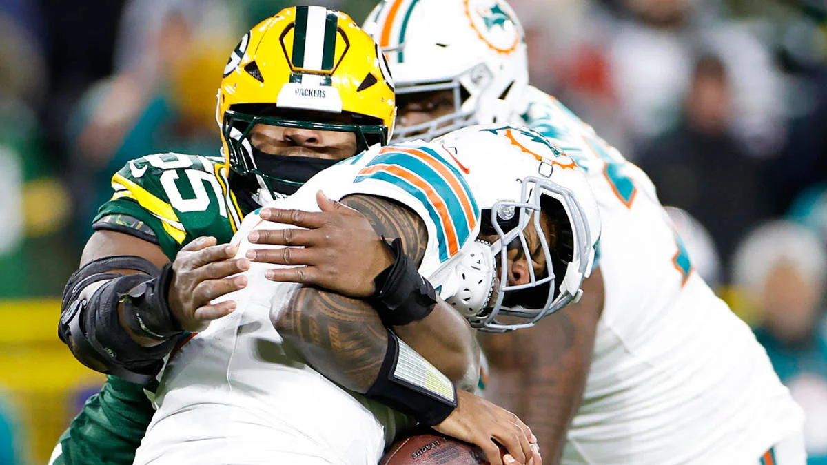 Thanksgiving NFL Recap: Lions Shine, Dolphins Struggle in Cold