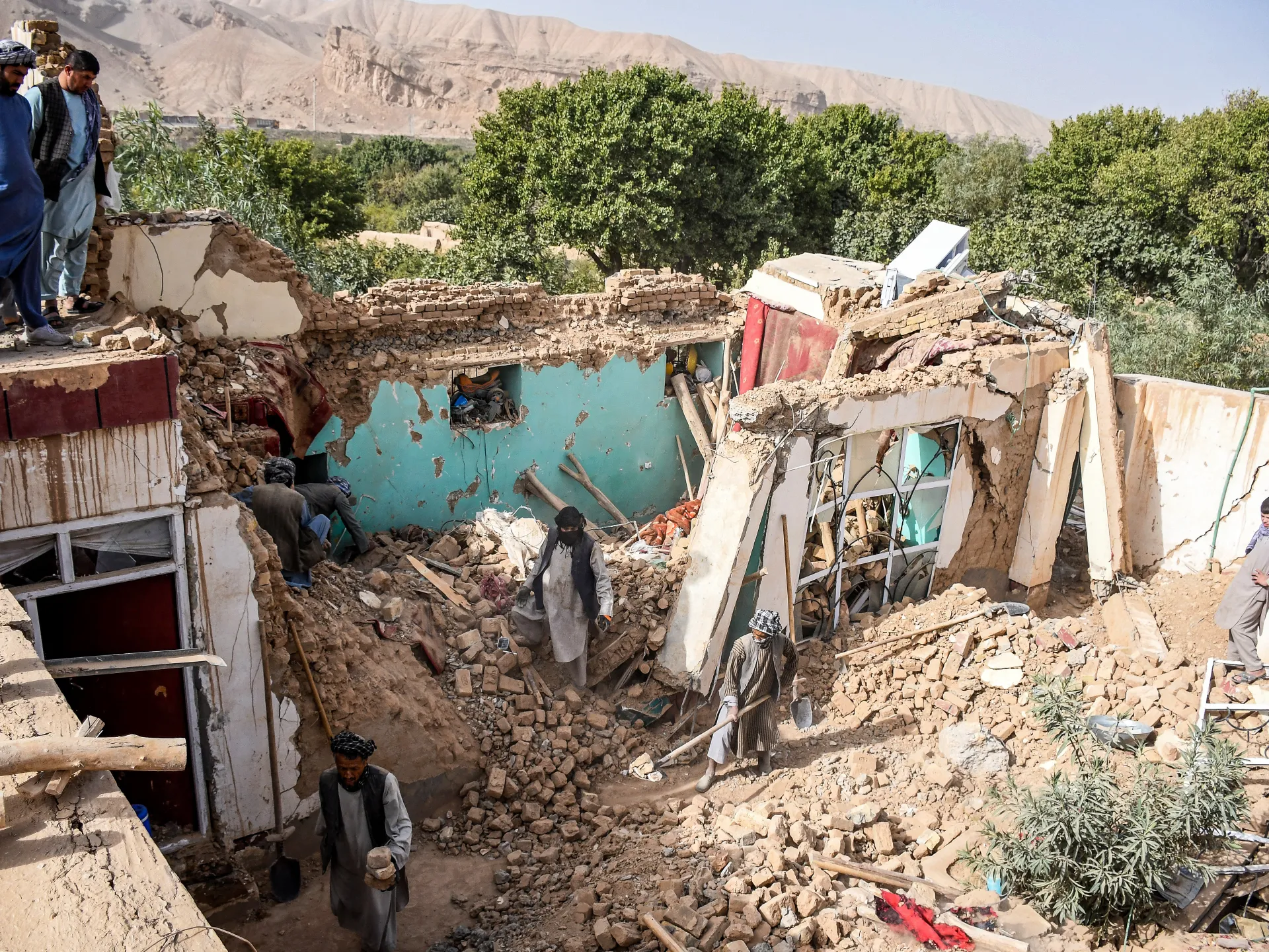 Featured image for Deadly 6.3-Magnitude Earthquake Strikes Northern Afghanistan, Causing Deaths and Historic Site Damage