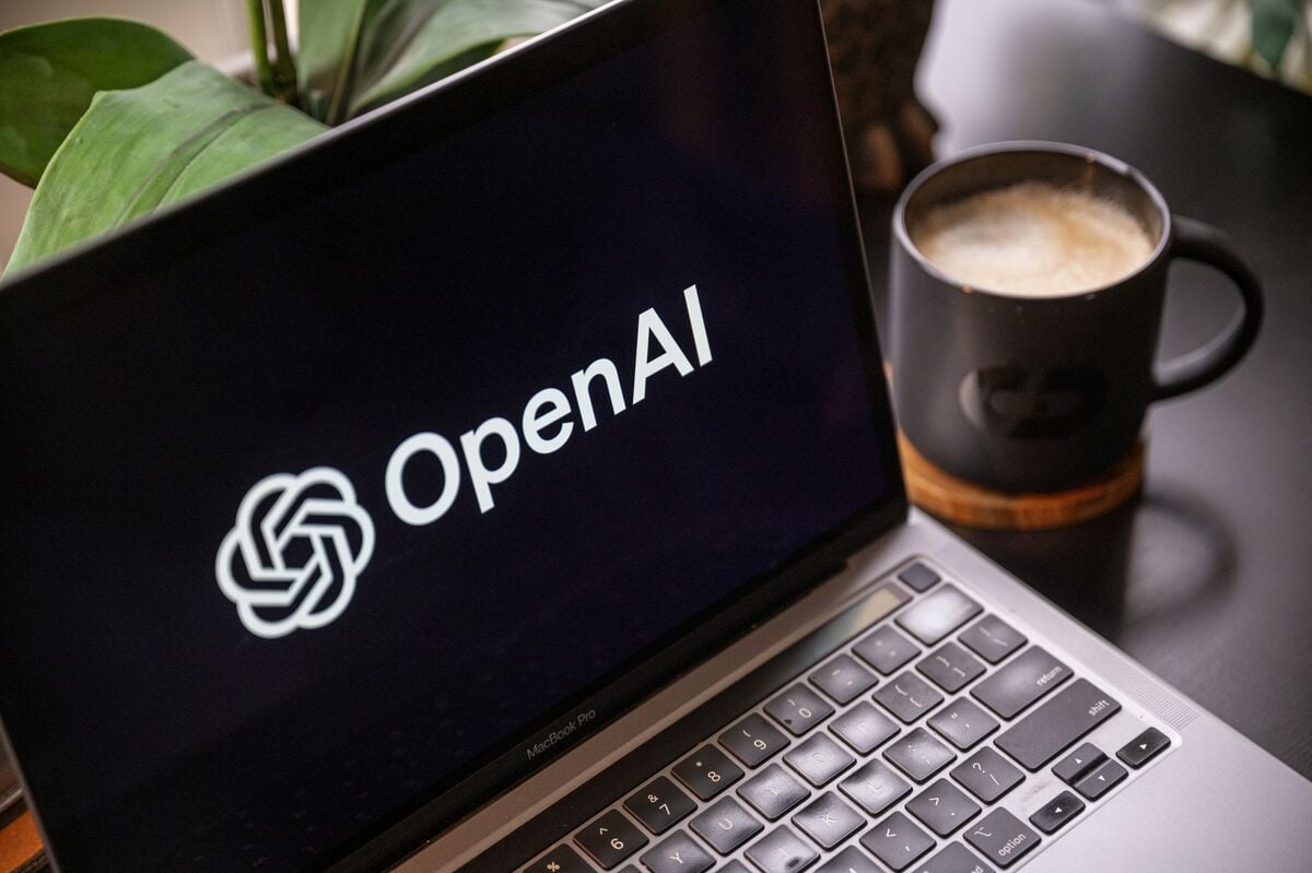 Featured image for "OpenAI Unveils GPT Store: A Marketplace for Custom Chatbots"