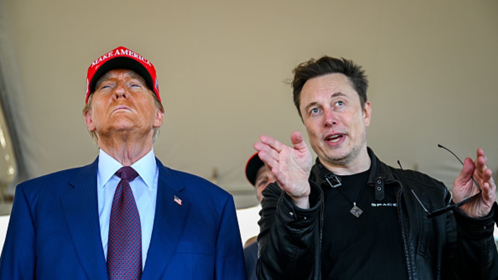 Tesla Shares Drop Amid Trump-Musk Political Tensions