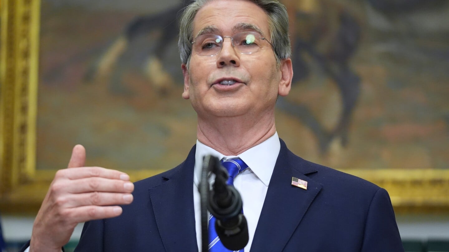 Bessent Advocates for Residency Rules and Presidential Veto Power in Federal Reserve Leadership