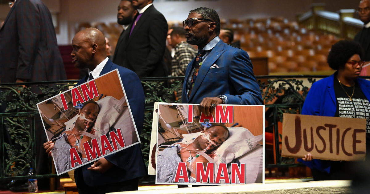 "Former Memphis officers indicted on federal charges in Tyre Nichols death"
