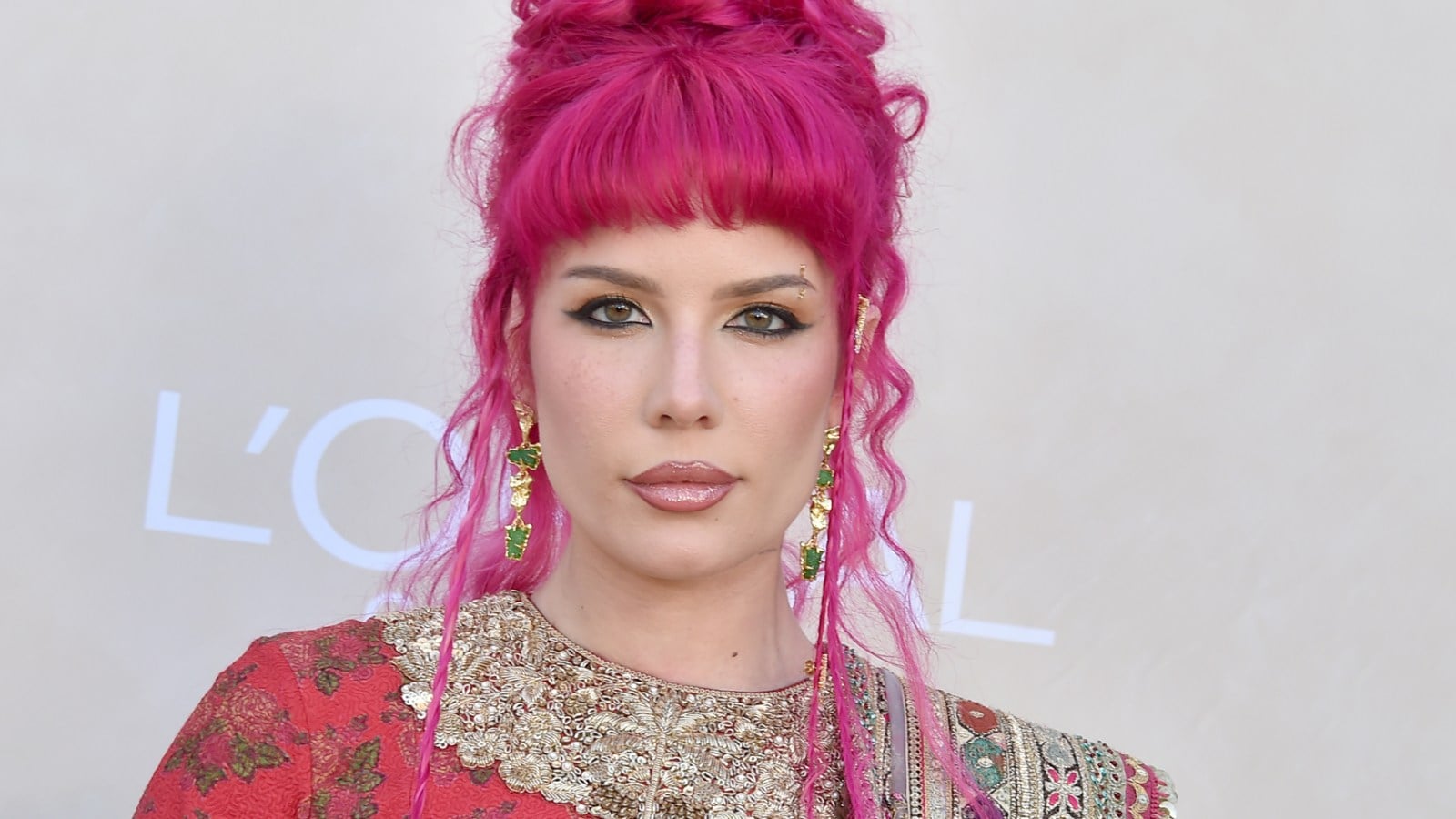 Featured image for Halsey Drops New Single 'The End' Amid Secret Health Battle