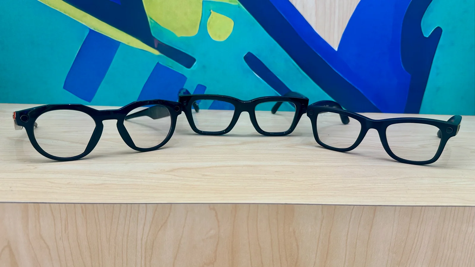 Featured image for Meta's Smart Glasses Face Challenges Amid Growing Competition in Wearables