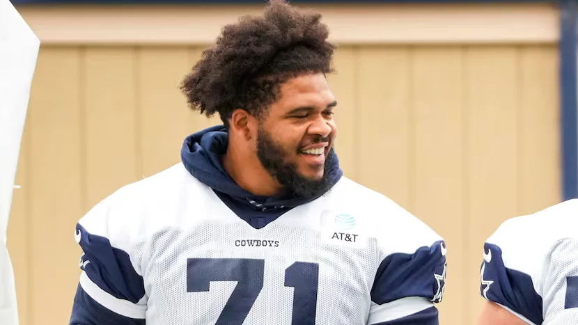 Featured image for "Cowboys Re-Sign La'el Collins, Bolster O-Line as Playoffs Approach"