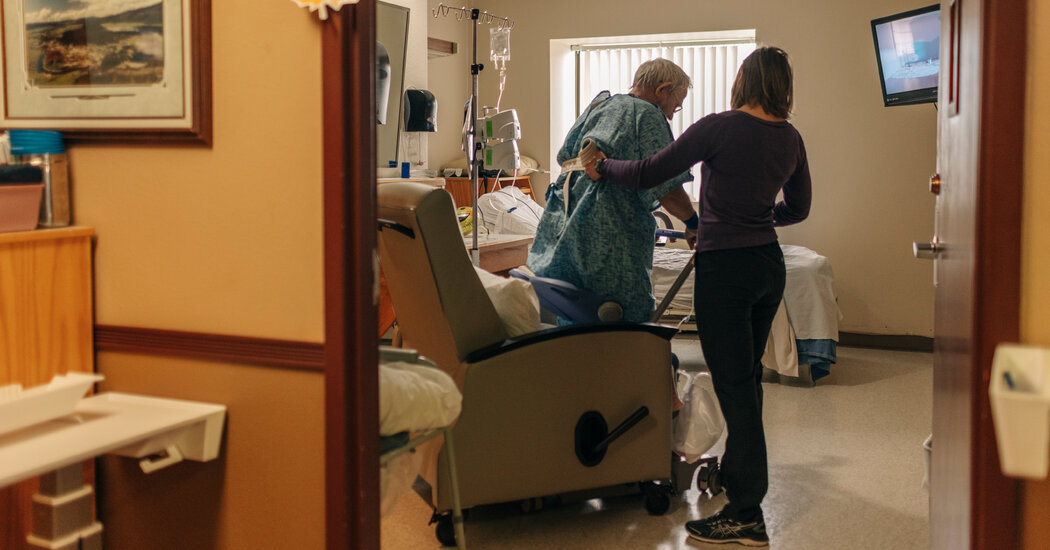"US Life Expectancy Rebounds Slowly Amid Falling Covid Deaths"