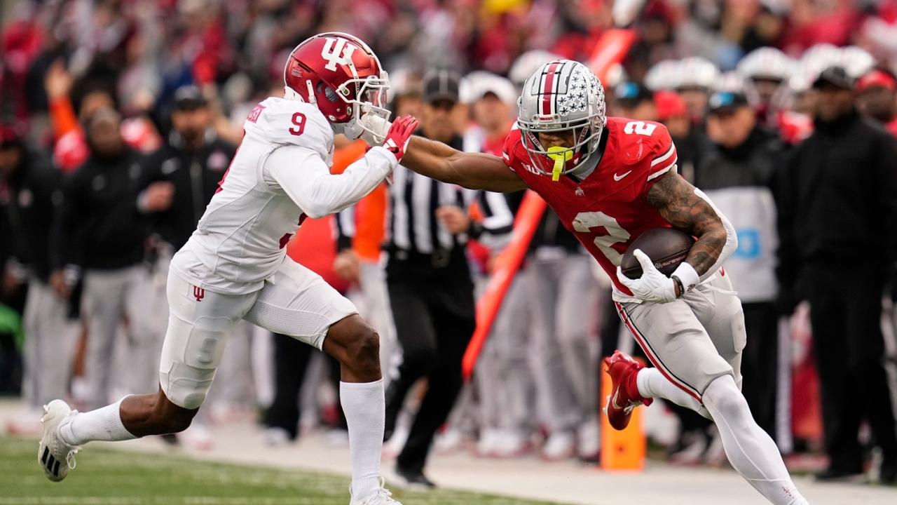 Featured image for College Football Playoff Rankings Stir Controversy as Season Closes