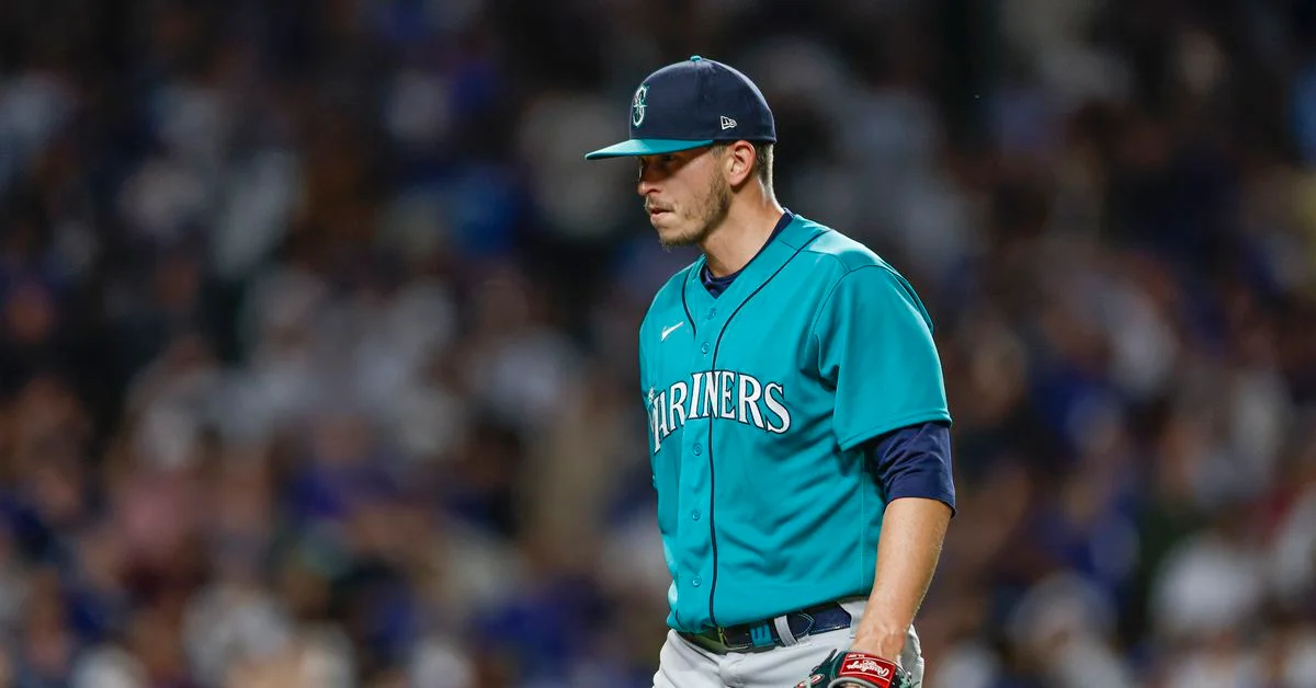 Mariners suffer devastating loss to Cubs despite early lead and grand slam.