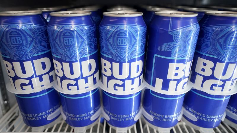 Bud Light's Sales Struggle Amid Boycott and Market Share Loss Warning.