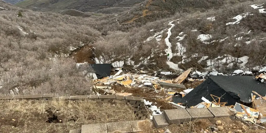 Featured image for Multiple Utah Homes Slide Off Cliffs, Prompting Evacuations and Safety Concerns