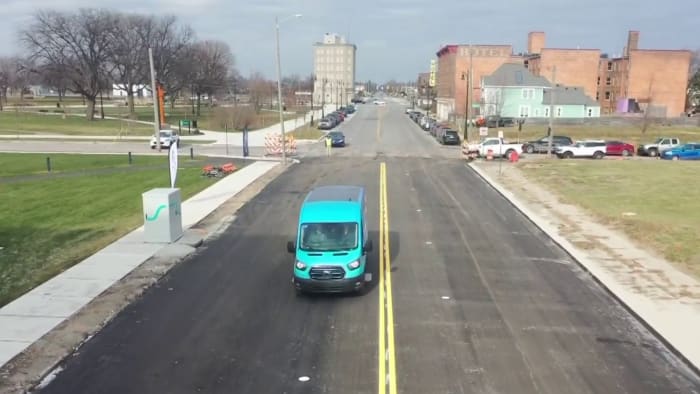 Detroit Pioneers America's First Wireless Charging Road for Electric Vehicles