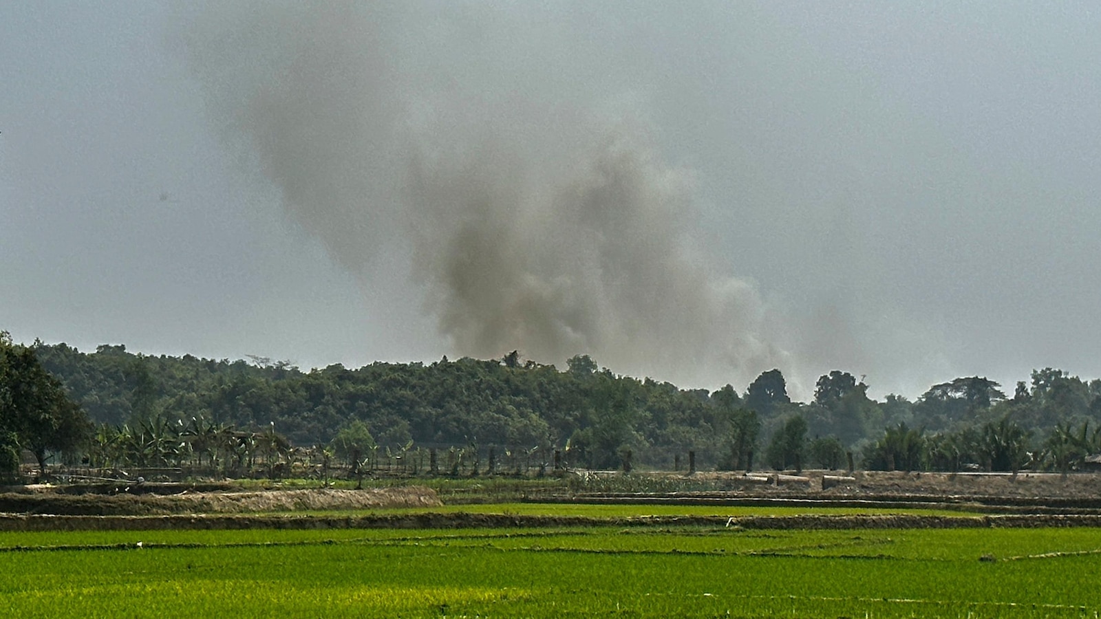 "Mass Exodus: Myanmar Troops Flee to Bangladesh Amid Border Clashes"