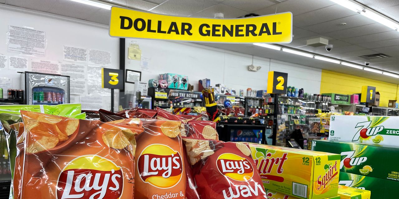 Featured image for Consumer Spending Warnings: Dollar Stores Sound the Alarm