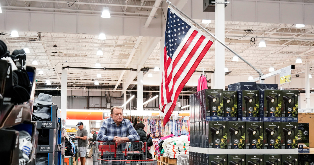 "Poll Reveals Majority of Americans Mistakenly Believe U.S. is in Recession"