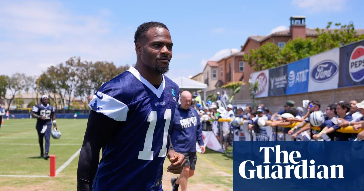 Jerry Jones dismisses Micah Parsons' trade request amid ongoing negotiations