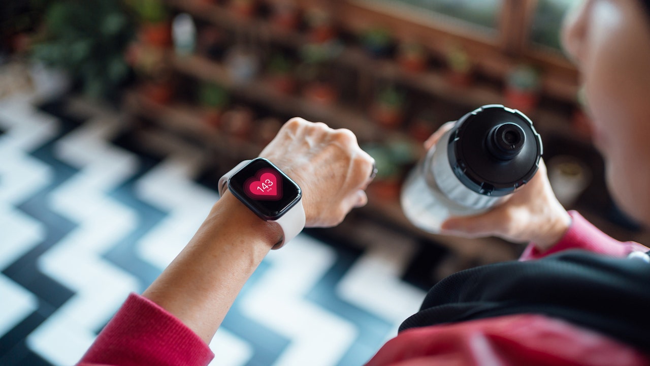 Featured image for Smartwatches may detect heart failure risk, study suggests.