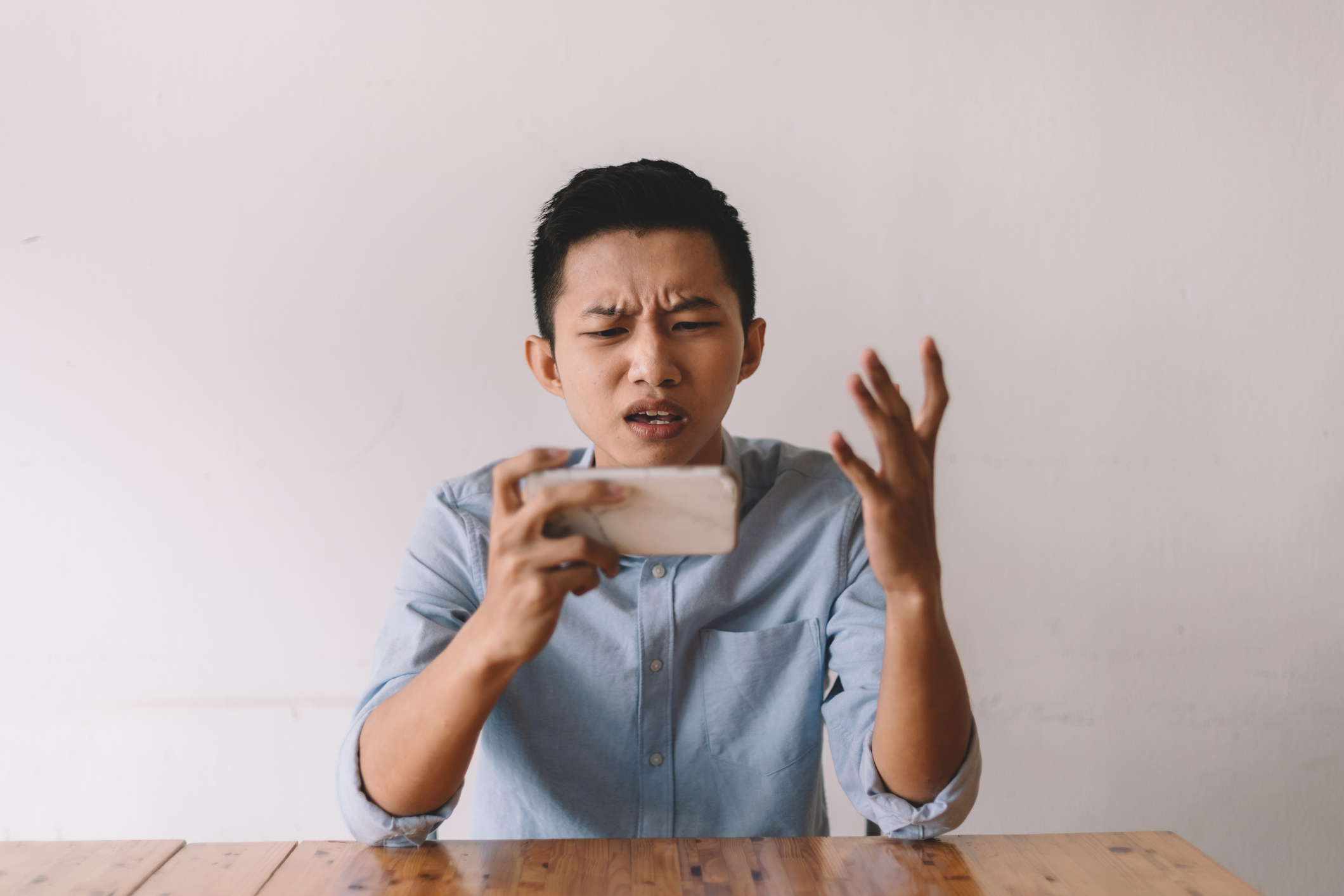 Featured image for Meta Platforms Explores Entry into Lucrative App Distribution Market, Challenging Google and Apple