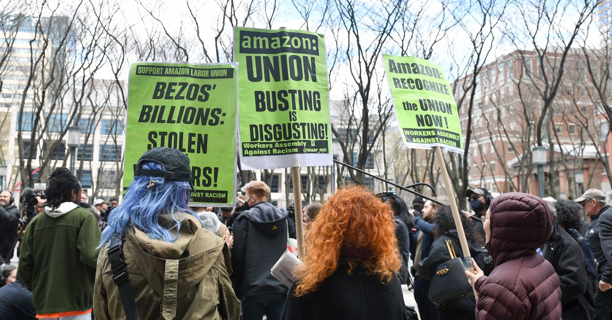 Featured image for Amazon and SpaceX Challenge NLRB's Constitutionality in Court