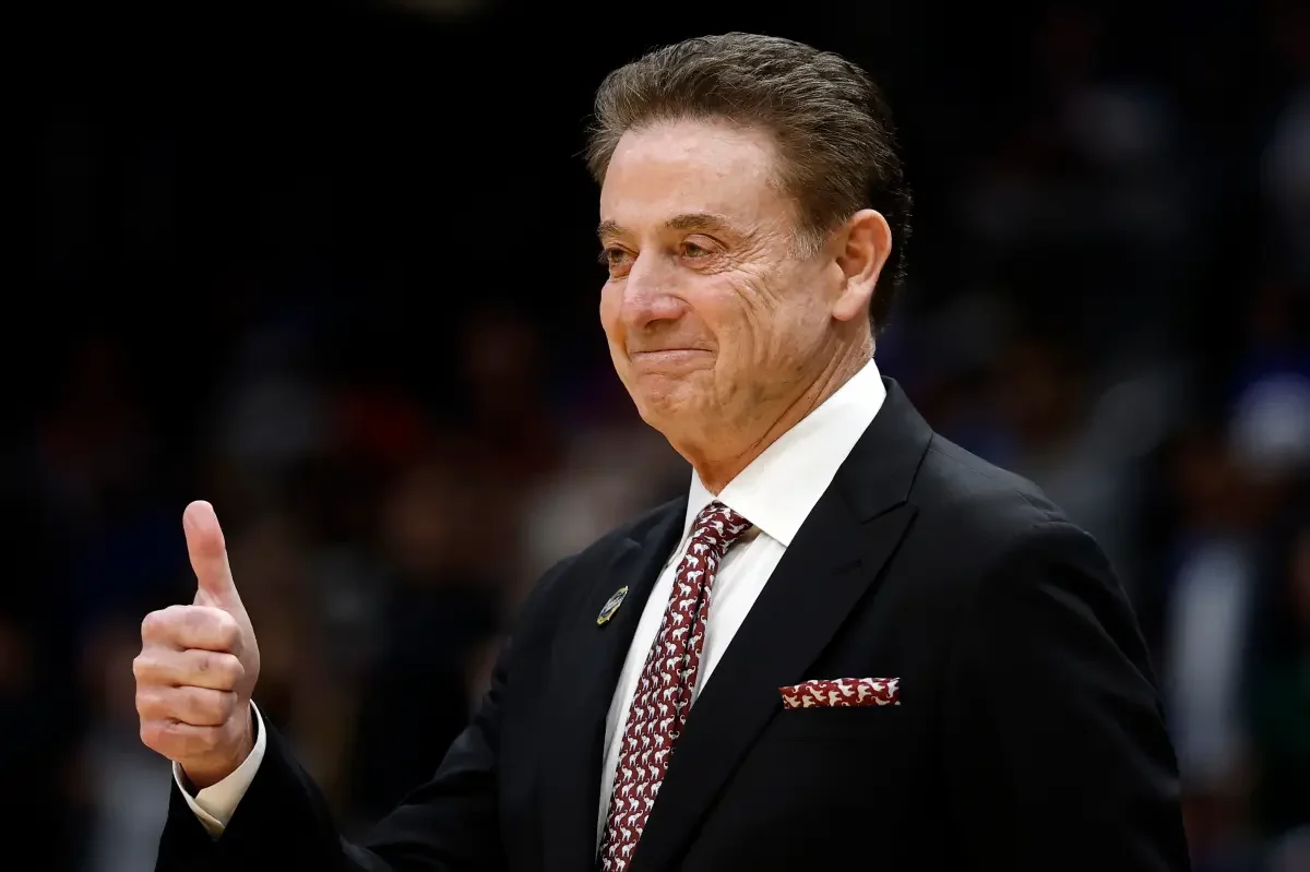 Pitino inks lucrative St. John's extension after Sweet 16 surge