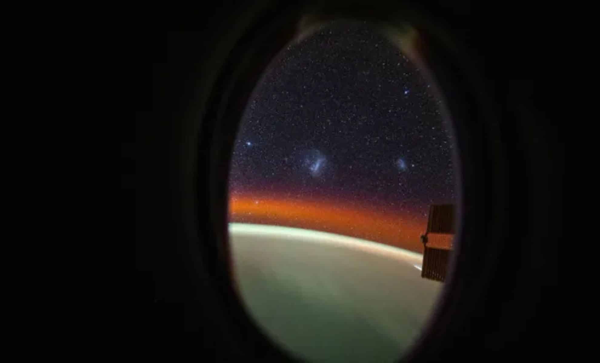 Astronaut's Stunning SpaceX Capsule Photo Reveals Two Galaxies