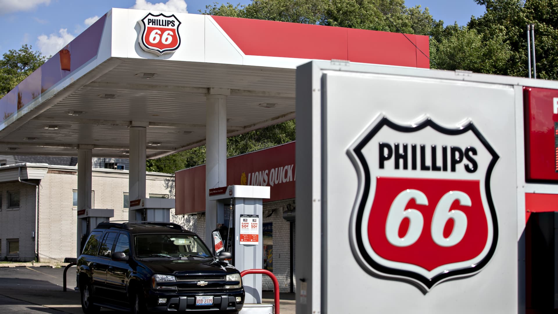 Featured image for Elliott's $1 Billion Stake in Phillips 66 Sparks Board Seat Bid