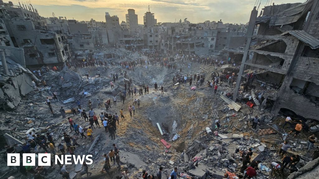 "Deadly Israeli Air Strike Decimates Gaza Refugee Camp in Jabalia"