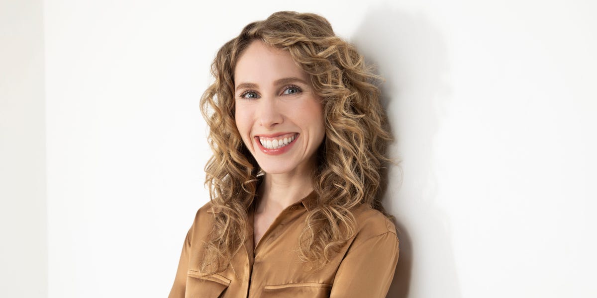 Featured image for "5-3-1 Rule: A Social Scientist's Guide to Combat Loneliness"