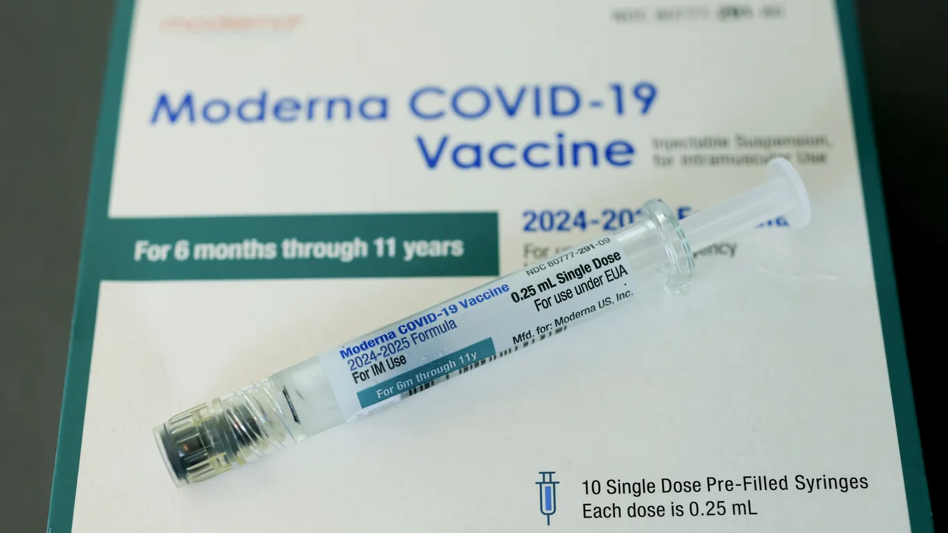 Featured image for FDA Approves Moderna's Next-Generation COVID-19 Vaccine for Adults 65+