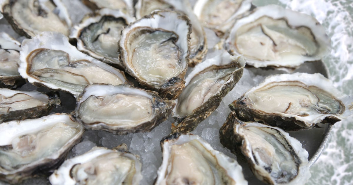 Raw Oysters from Missouri Seafood Stand Linked to Man's Death